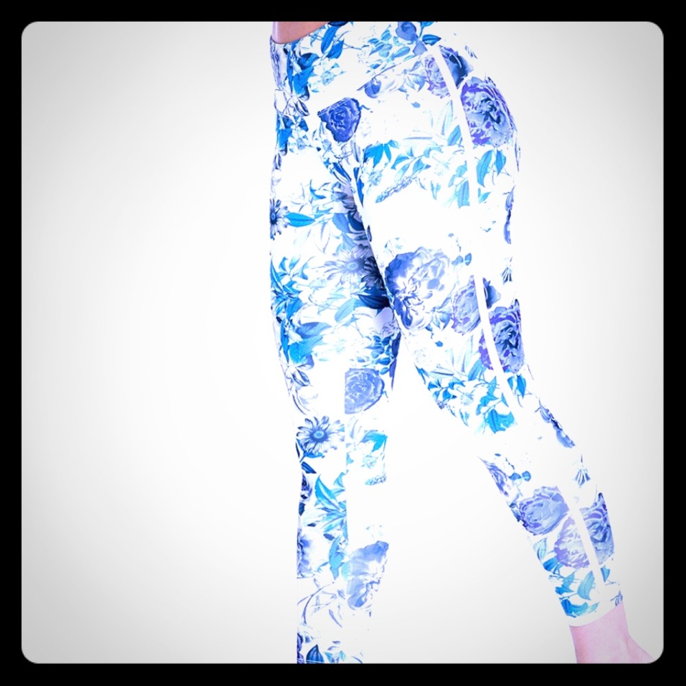 SALE‼️Stylish Accent High-Waist Leggings (Still in original package). - Picture 2 of 5
